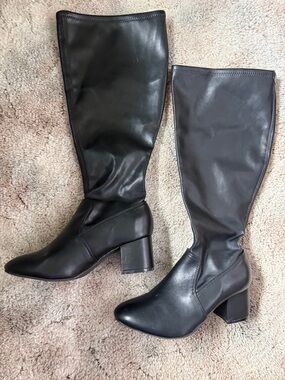 Women’s Black Knee-High Block Heel Boots